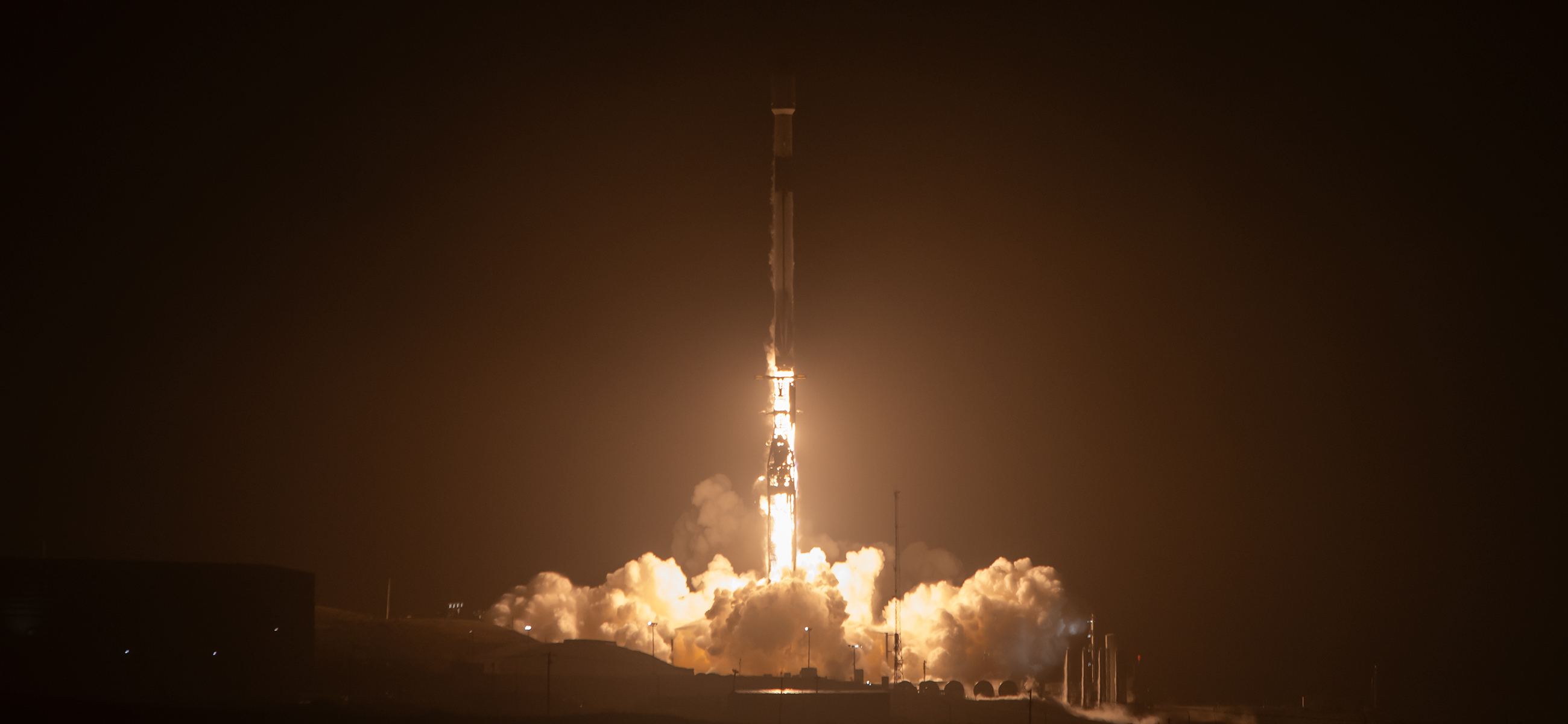 SpaceX przeprowadził 90. i 91. udany start w 2023 r. - firma zrealizowała ponad 90 procent amerykańskich misji kosmicznych.