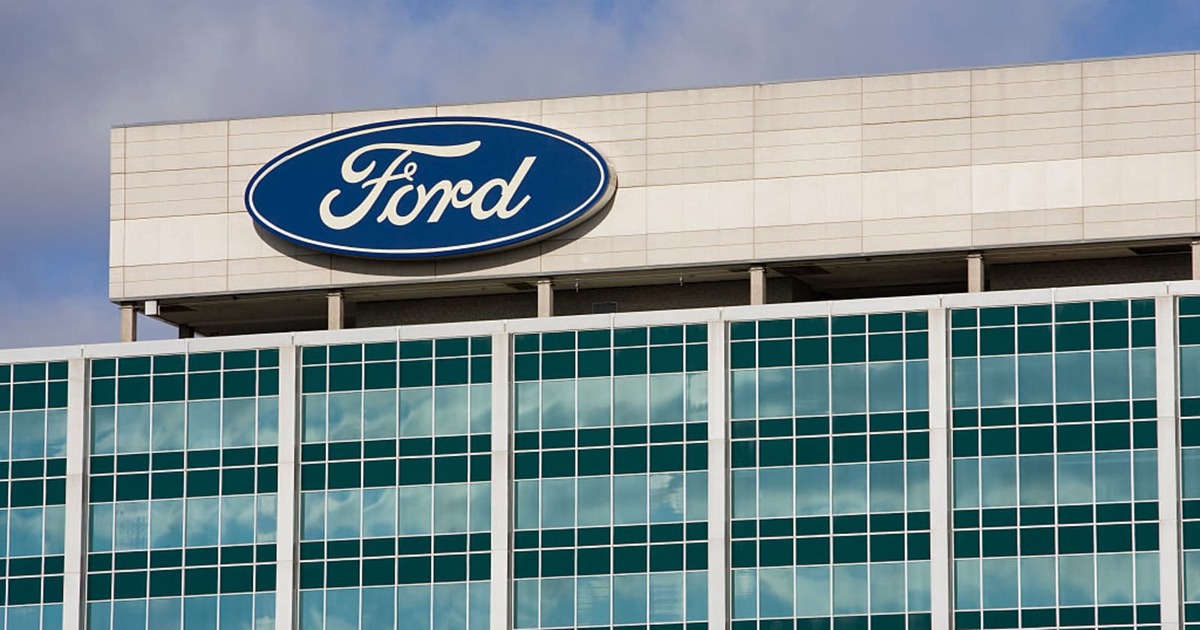 Ford wstrzymuje samochody elektryczne i stawia na hybrydy