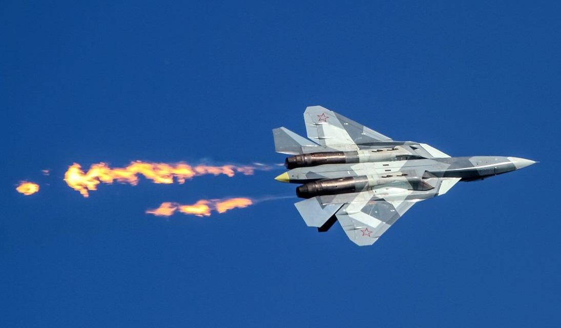 Rosja oficjalnie potwierdziła rozpoczęcie produkcji myśliwców piątej generacji Su-57 z silnikami szóstej generacji w ramach istniejącego kontraktu