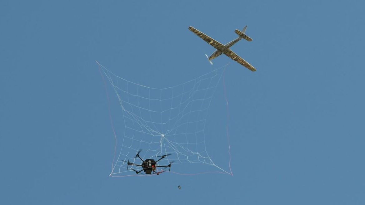 Rosja straciła przewagę w dronach zwiadowczych, które korygowały ataki rakietowe i artyleryjskie