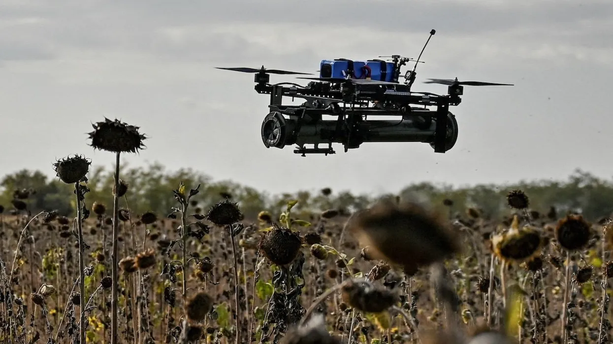 Nowa era w sektorze dronów: Dron FPV wyposażony w przenośny granatnik