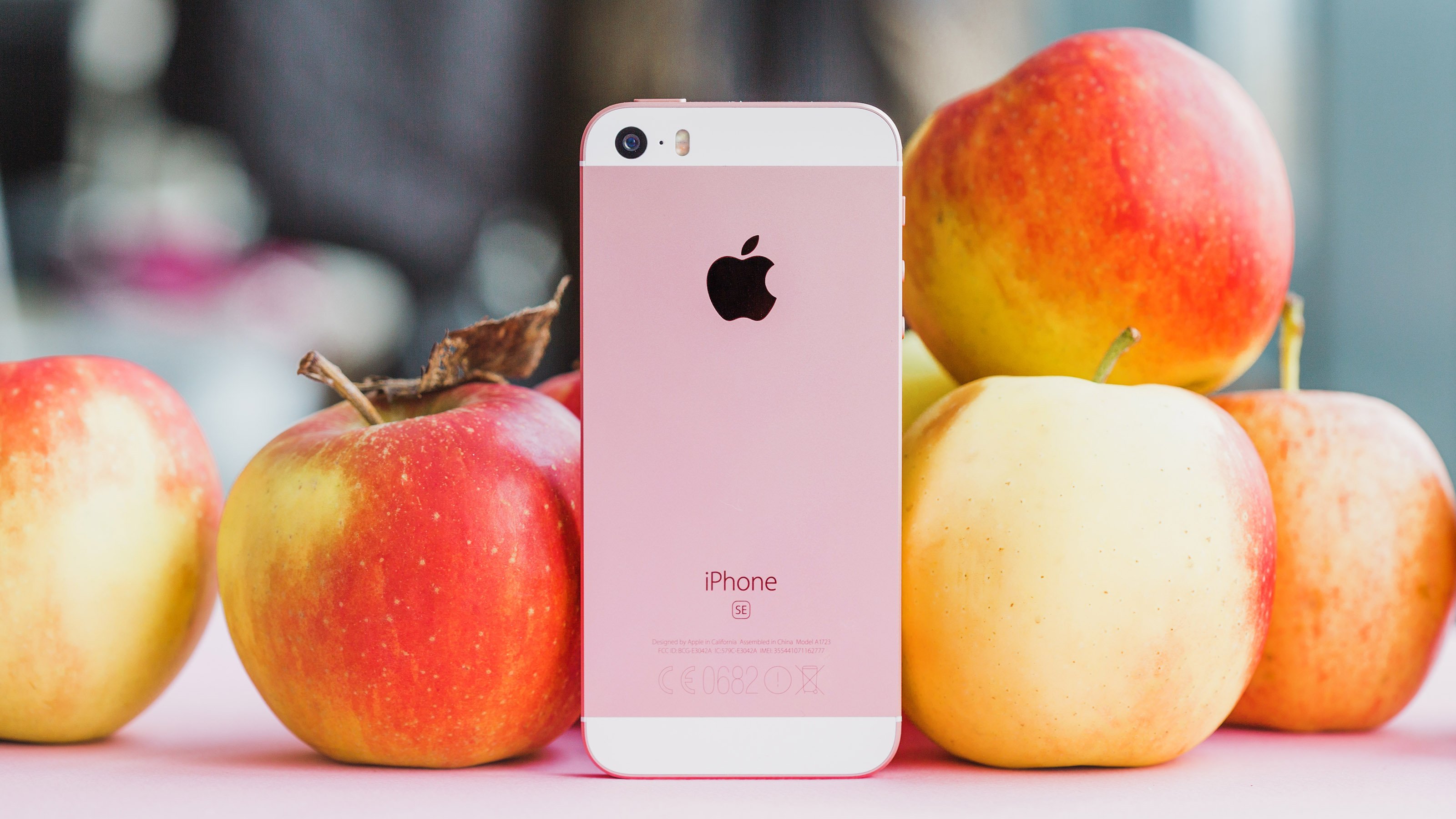 Apple uznało pierwszego iPhone'a SE za produkt przestarzały