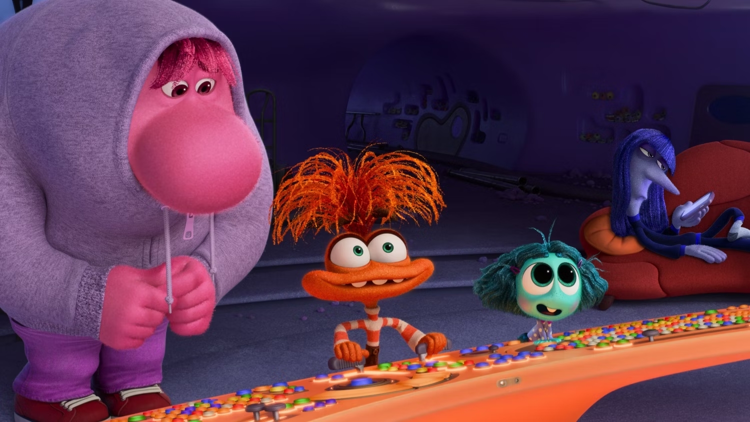 Inside Out 2 stał się najlepiej zarabiającym filmem w historii Pixara, zarabiając 1 miliard dolarów i 251 milionów dolarów w mniej niż miesiąc