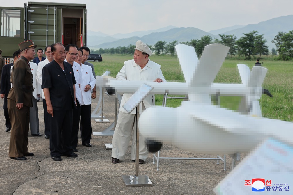 Przywódca Korei Północnej nakazuje "masową produkcję" dronów szturmowych