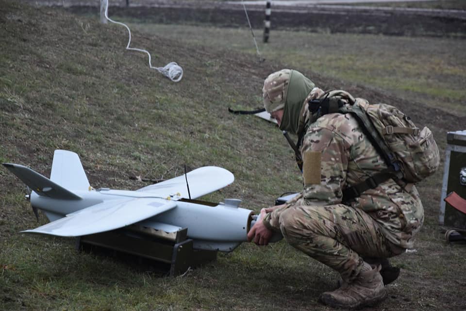 Ukraiński bezzałogowy statek powietrzny „Bocian-100” zarejestrował cmentarzysko zepsutego rosyjskiego sprzętu w regionie Biełgorod: dziesiątki jednostek, w tym czołgi i artylerię