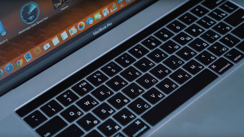 16-calowy MacBook Pro jako pierwszy otrzyma nową klawiaturę i stanie się najdroższym laptopem Apple.