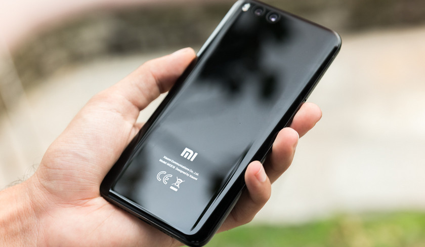 Smartphone Xiaomi Mi 6 otrzymane Mlul 9,2 podstawie Android 8,0 Oreo