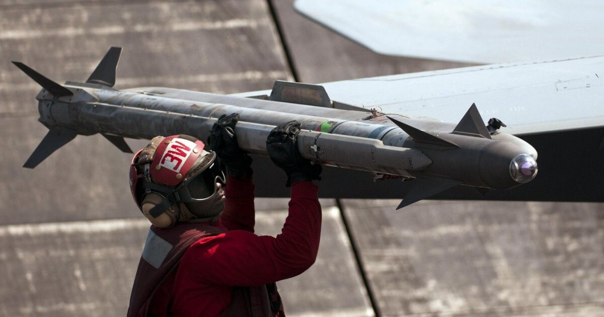 Rumunia dostarczy swoim F-16 najnowsze pociski powietrze-powietrze AIM-9X