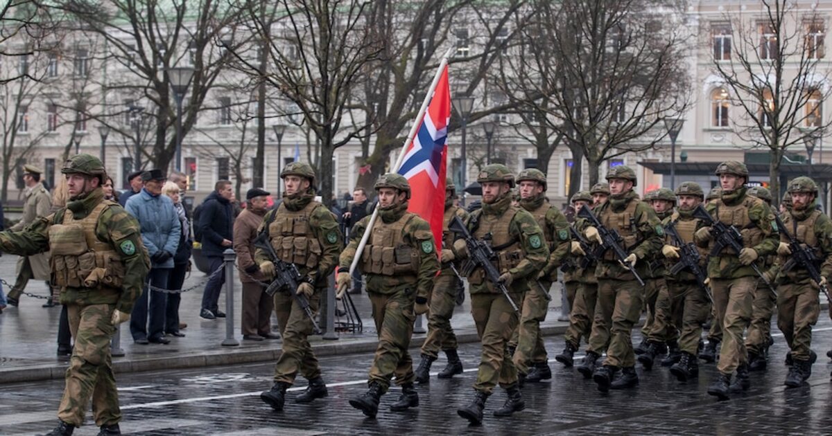 "Historyczny wzrost": Norwegia przeznacza ponad pół miliarda dolarów na armię