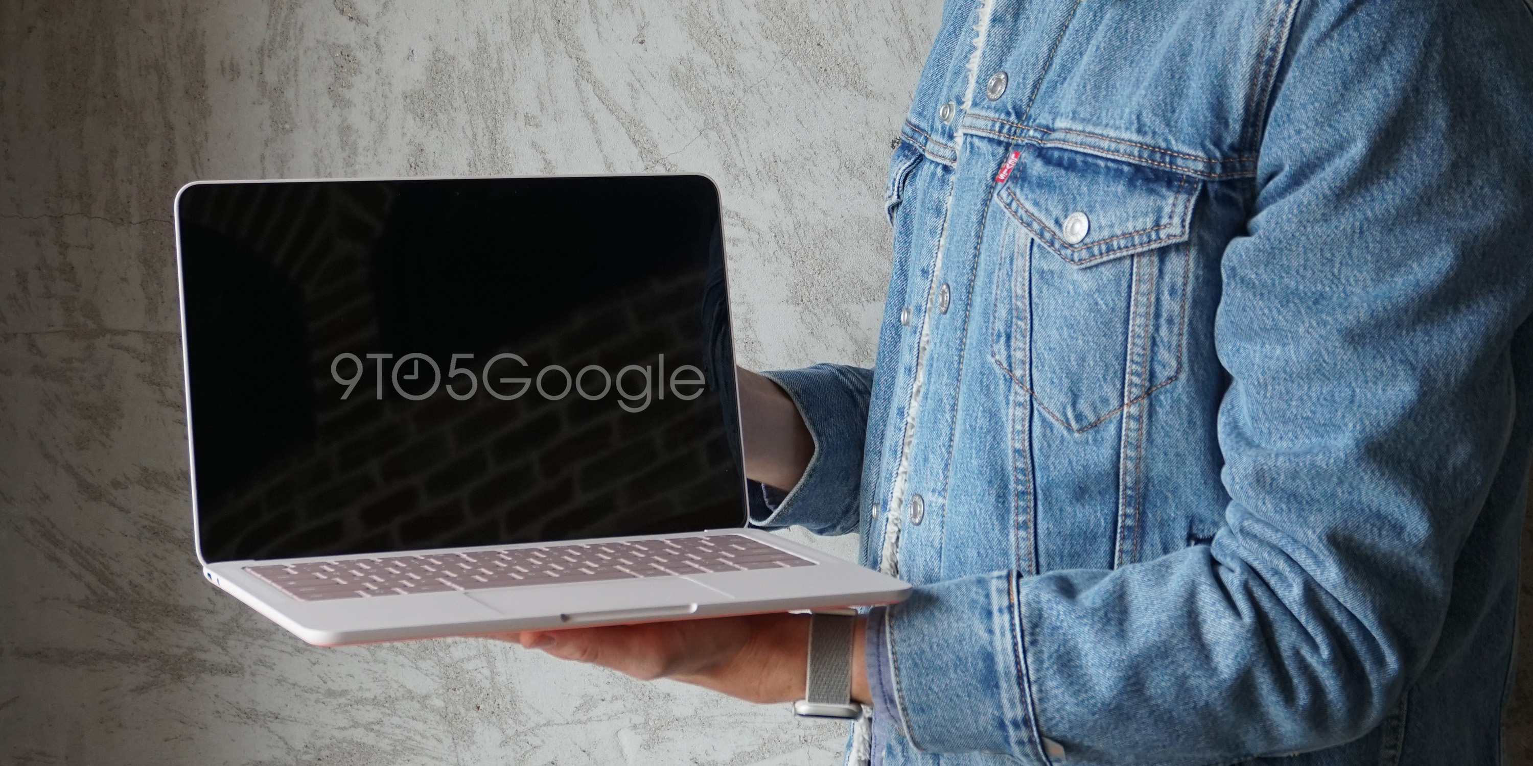 Deska do prania - nowy trend: Google przygotowuje laptopa Pixelbook Go o niecodziennym wyglądzie