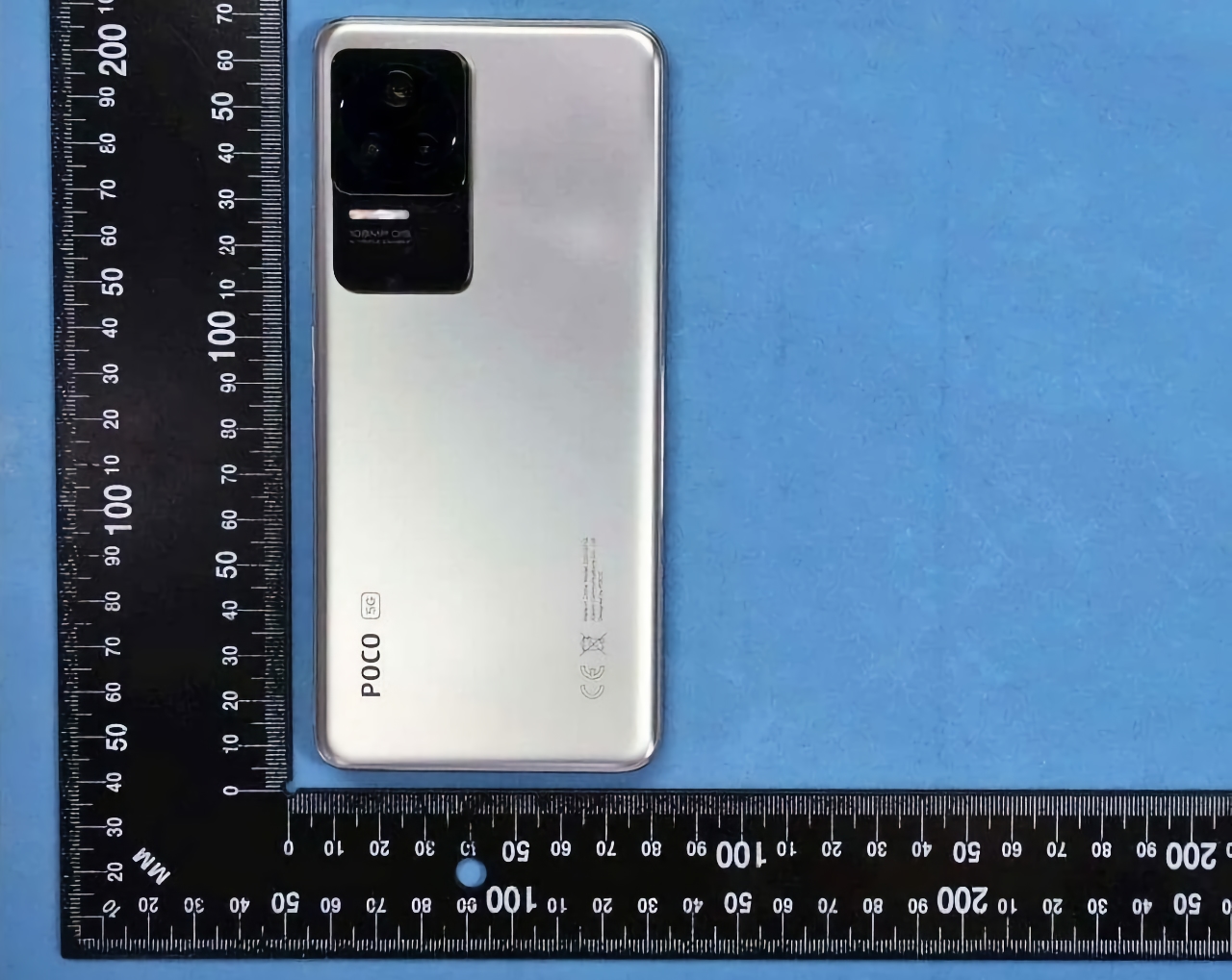 Tak będzie wyglądał POCO F4 Pro: smartfon z chipem MediaTek Dimensity 9000 i ekranem OLED 2K przy 120 Hz