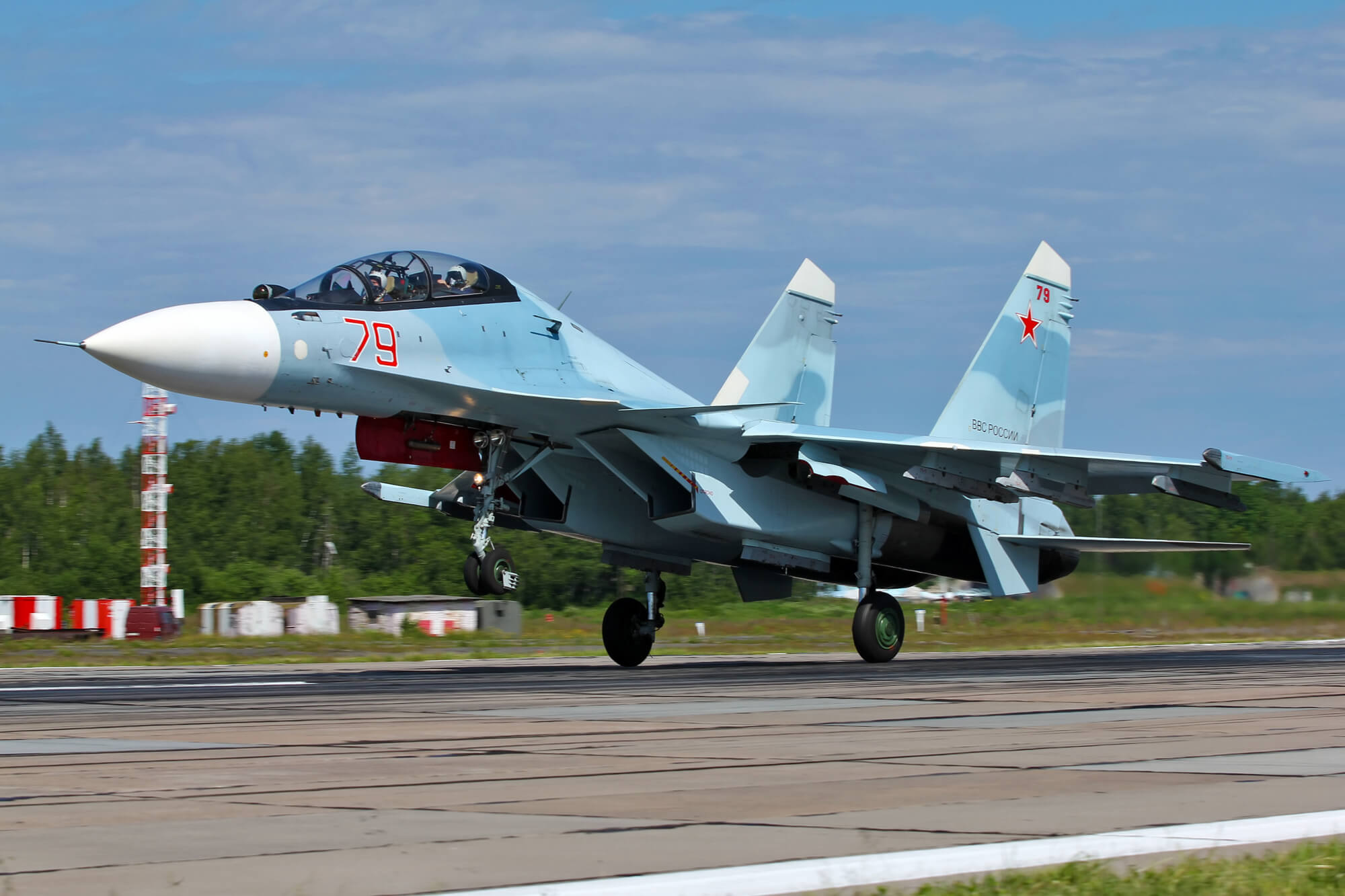 Zniszczone samoloty na lotnisku na Krymie mogą być największą stratą rosyjskiego lotnictwa wojskowego od czasów II wojny światowej