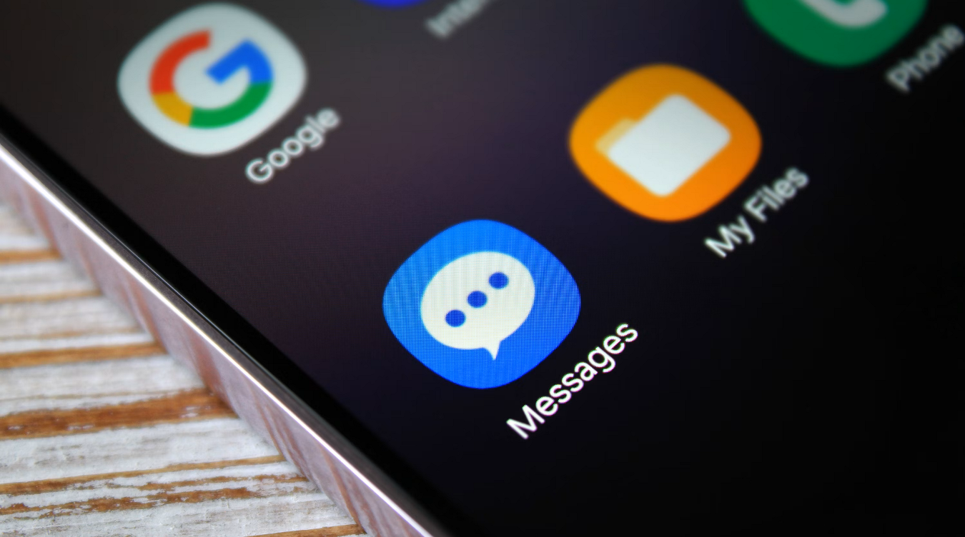 Aplikacja Google Meet spowodowała usterkę w Samsung Messages