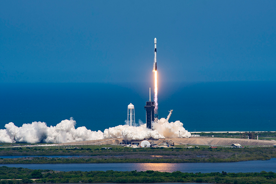 Rakieta SpaceX Falcon 9 umieszcza na orbicie 40 satelitów OneWeb