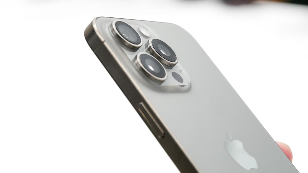 Apple może wykorzystać w iPhonie 18 technologię, która pojawiła się w smartfonach Samsunga w 2018 roku.