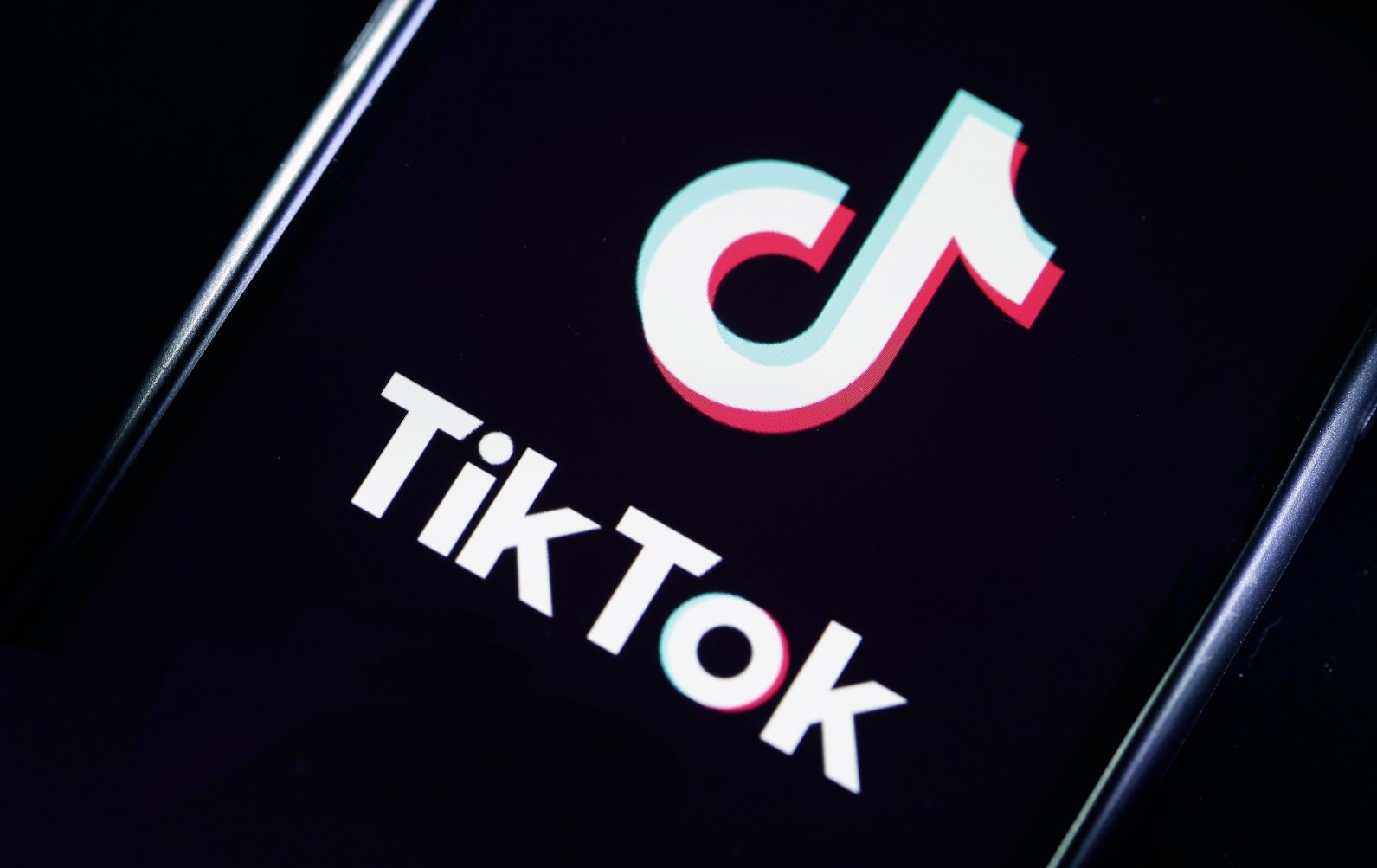 Niektóre filmy z kanałów nastolatków będą podlegać ograniczeniom wiekowym w TikTok