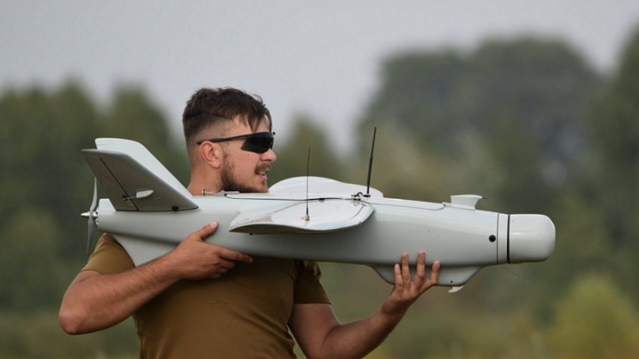 AFU pokazuje, jak M982 Excalibur i Leleka-100 UAV niszczą sprzęt przeciwnika