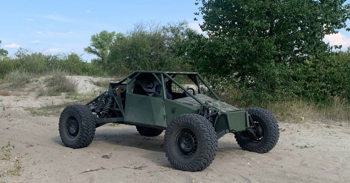 Buggy Varan, który może osiągać prędkość ponad 100 km/h na piasku i przewozić 500 kg ładunku, został zatwierdzony do dostawy przez Ministerstwo Obrony Narodowej