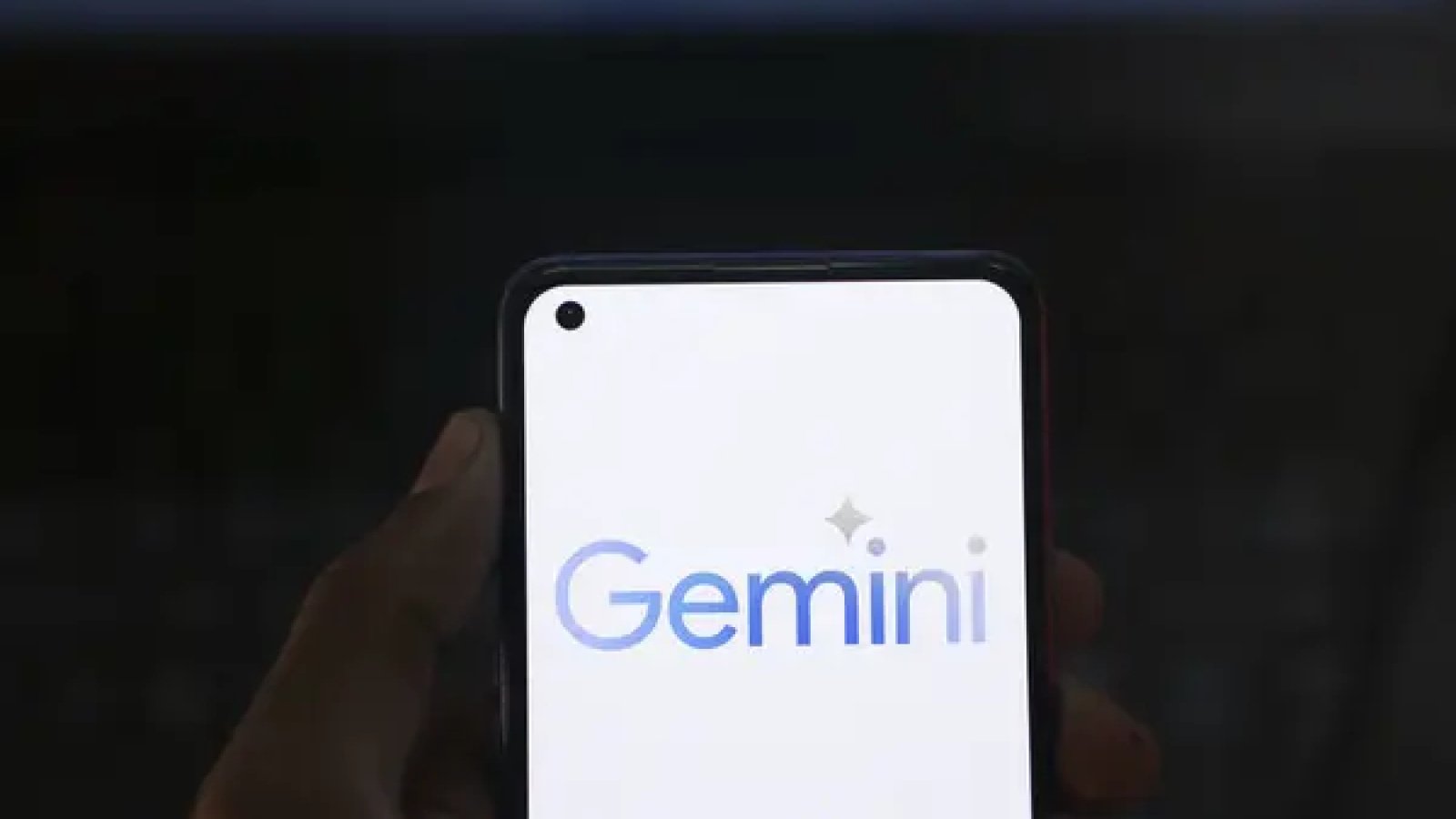 Gemini może teraz odpowiadać na najczęściej zadawane pytania na zablokowanym ekranie Androida