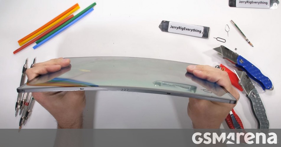 Samsung Galaxy Tab S8 Ultra wytrzymuje test wytrzymałości