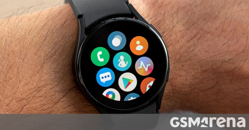 Pomimo dziennika zmian aktualizacji OTA, Samsung Galaxy Watch4 w końcu nie otrzyma Asystenta Google