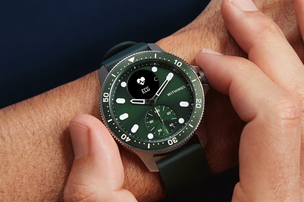 Withings Scanwatch Horizon Smartwatch wygląda jak luksusowy zegarek dla nurków