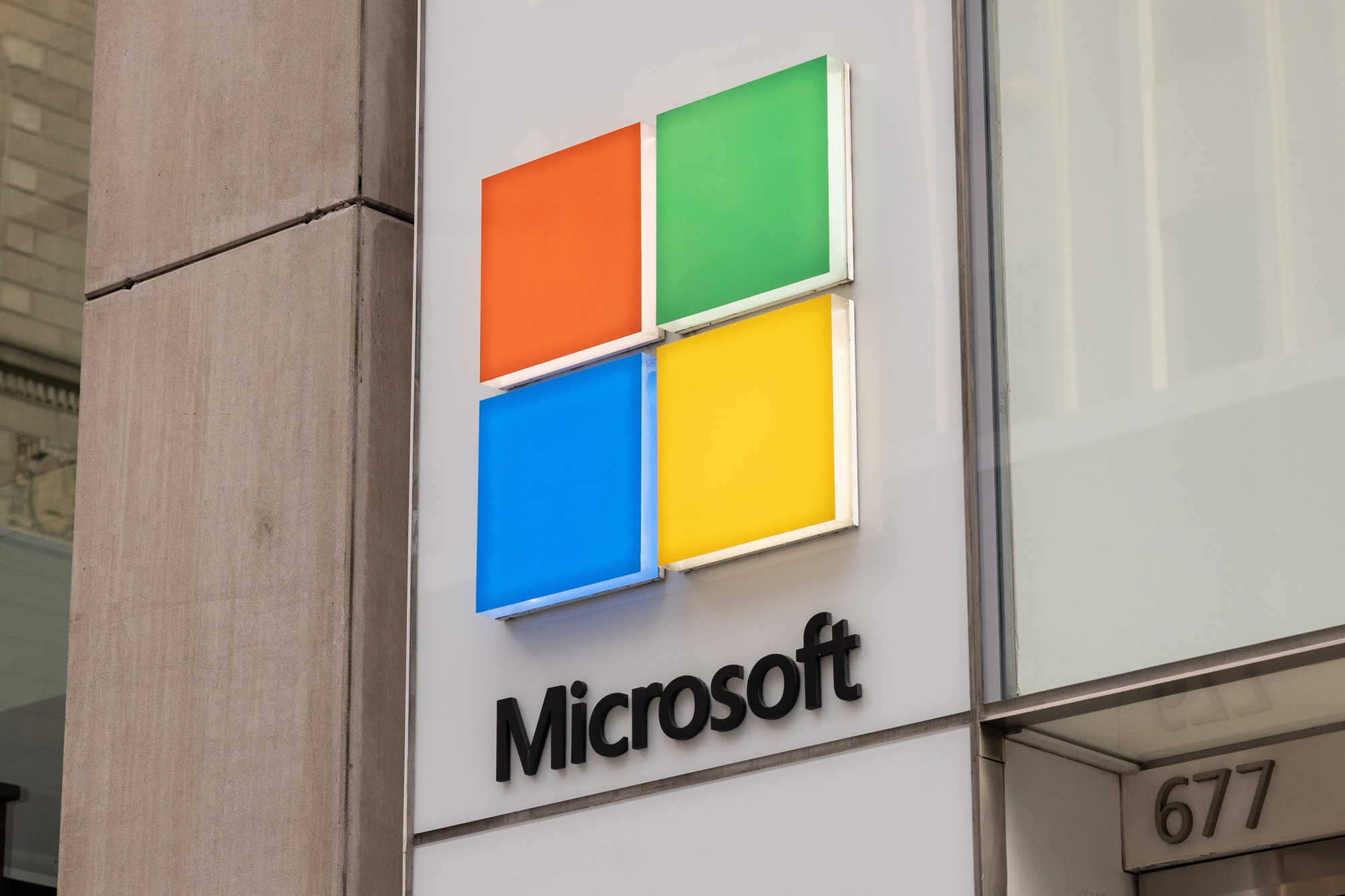 Microsoft wynegocjował pierwszą umowę związkową regulującą wykorzystanie sztucznej inteligencji