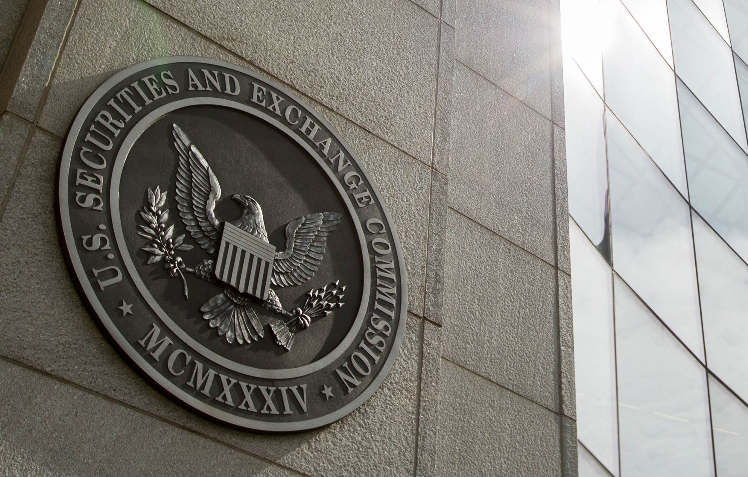 SEC: sztuczna inteligencja doprowadzi do "nieuniknionego" kryzysu finansowego bez regulacji