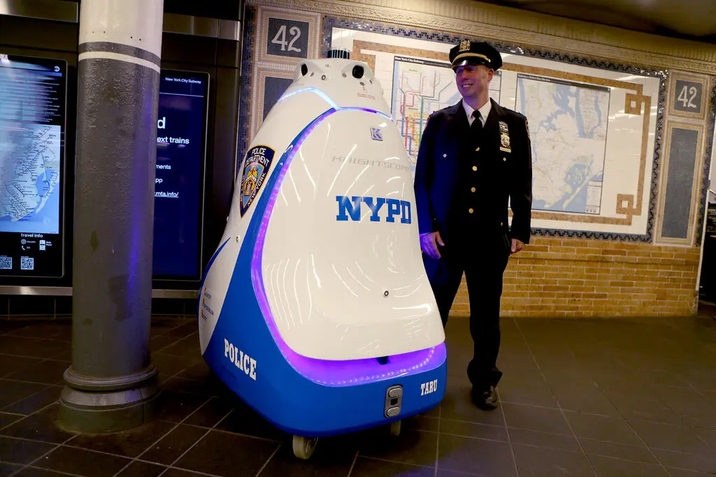 W Nowym Jorku robot-policjant będzie patrolował stację metra Times Square-2