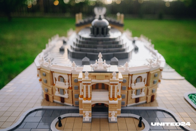Lego Creators wraz z platformą United24 zaprezentowało ekskluzywne zestawy poświęcone głównym zabytkom architektonicznym Ukrainy-2