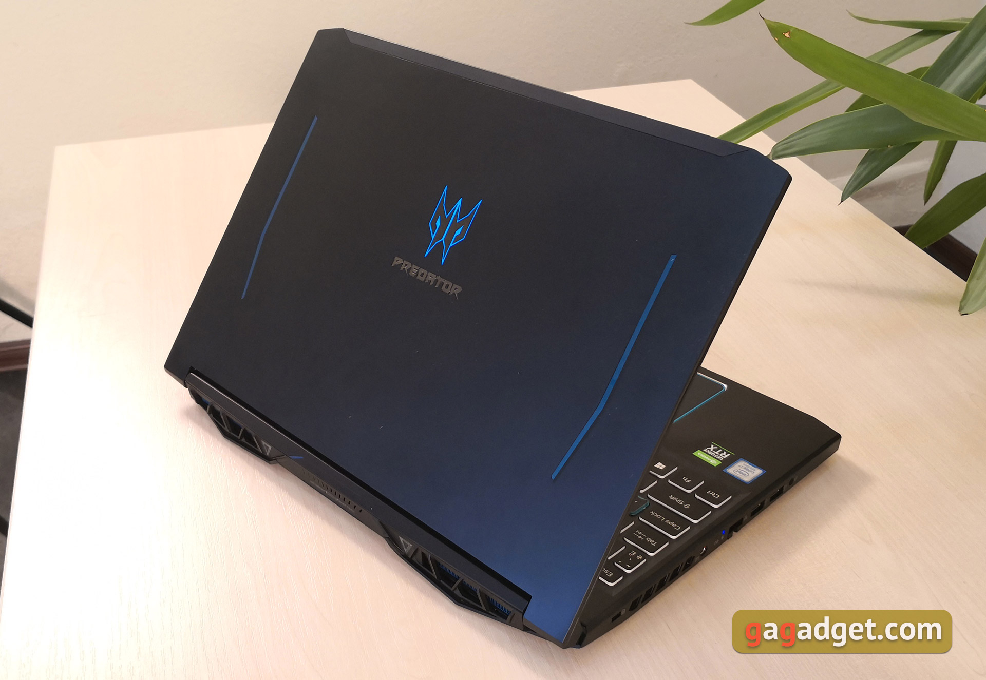 Przegląd Acer Predator Helios 300 "drapieżny" notebook do gier z GeForce RTX 2060-5