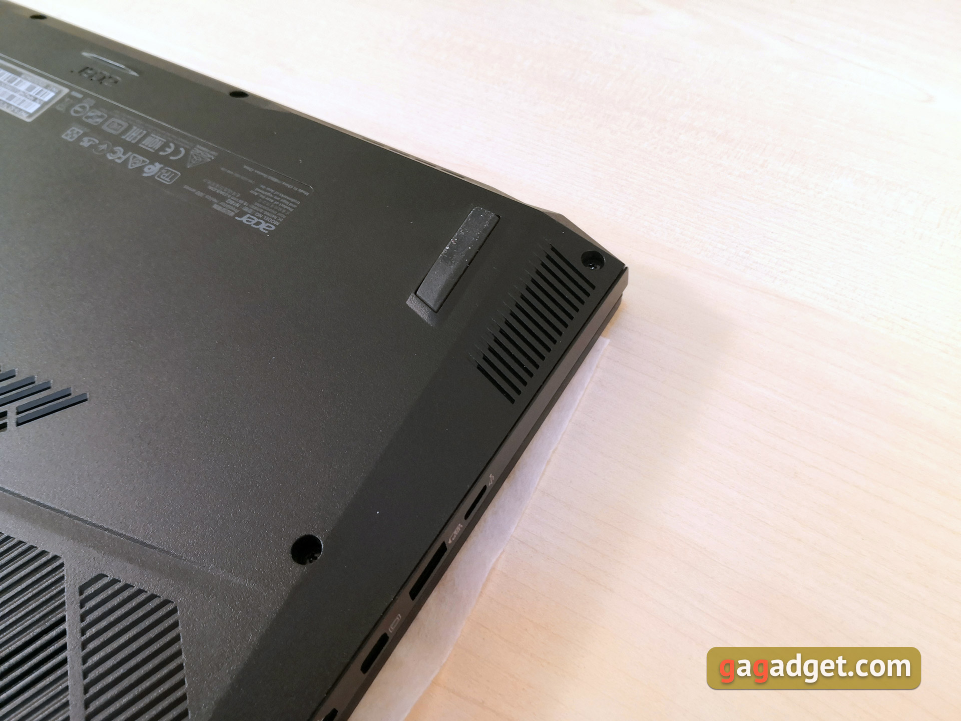 Przegląd Acer Predator Helios 300 "drapieżny" notebook do gier z GeForce RTX 2060-108