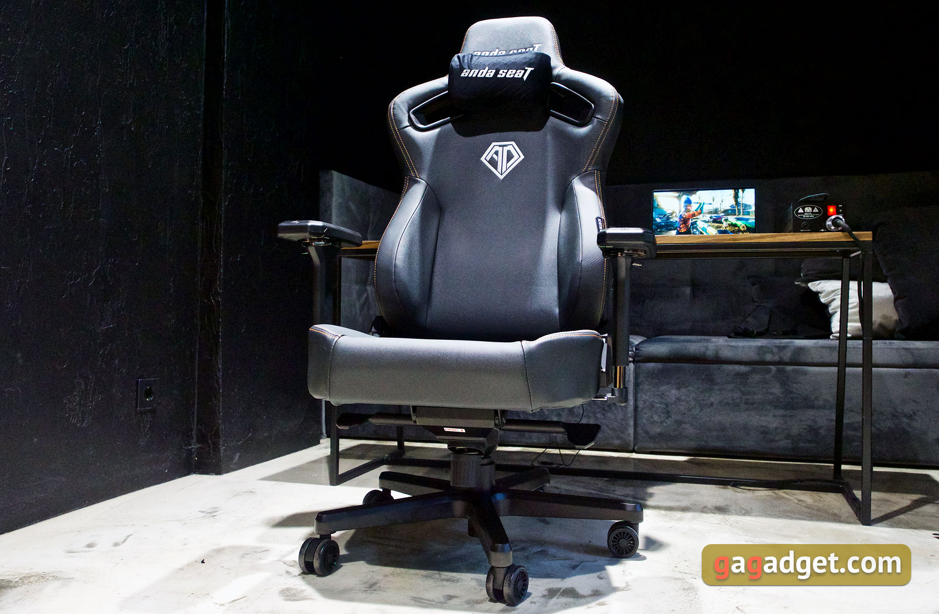 Tron do gier: recenzja fotela do gier Anda Seat Kaiser 3 XL-66