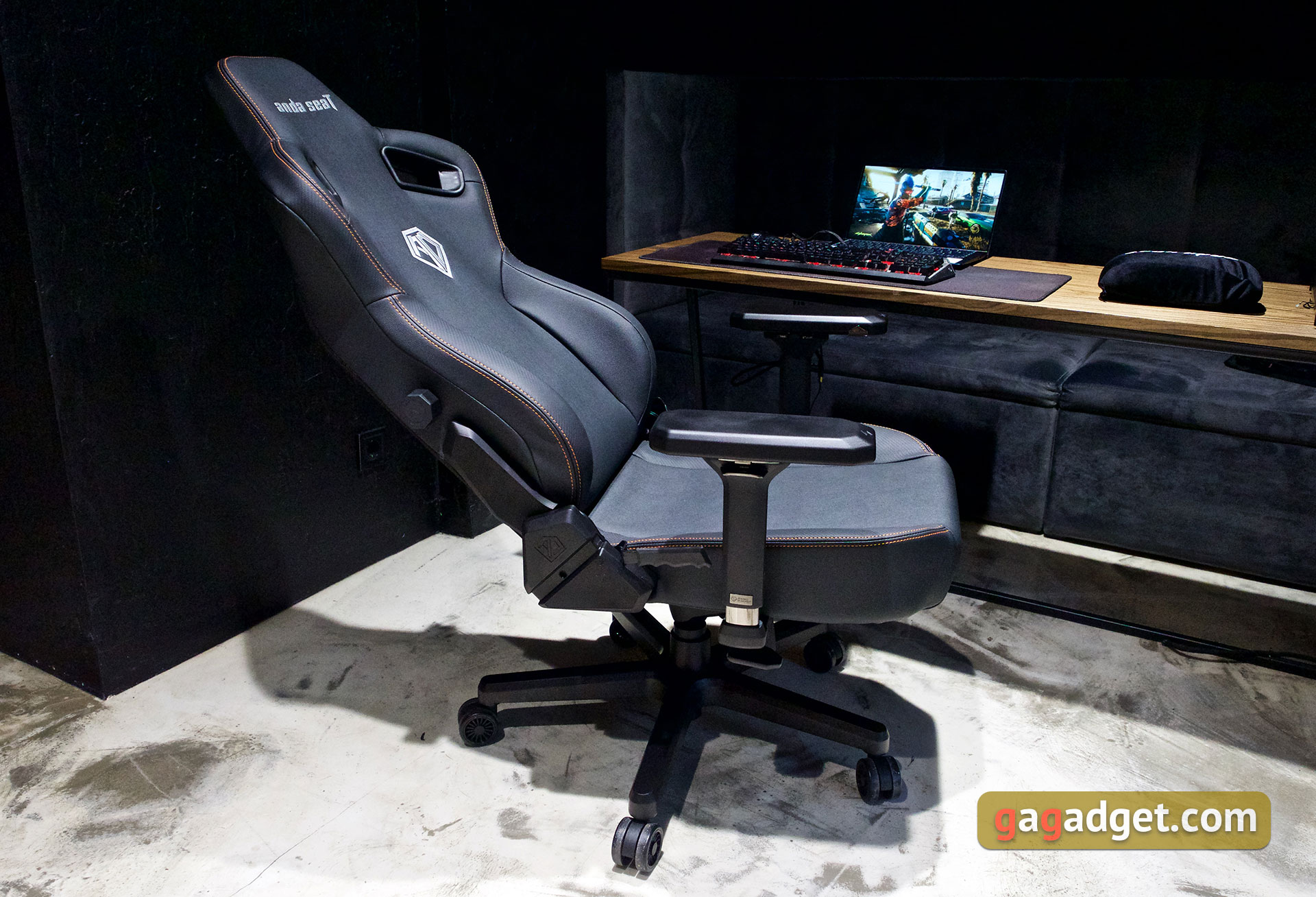 Tron do gier: recenzja fotela do gier Anda Seat Kaiser 3 XL-3