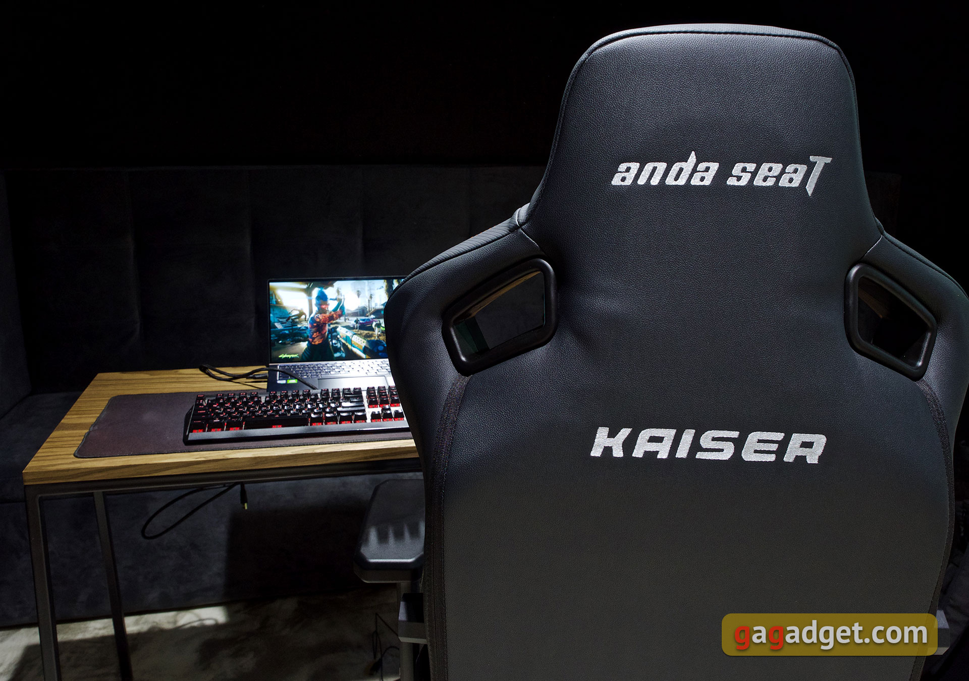 Tron do gier: recenzja fotela do gier Anda Seat Kaiser 3 XL-19