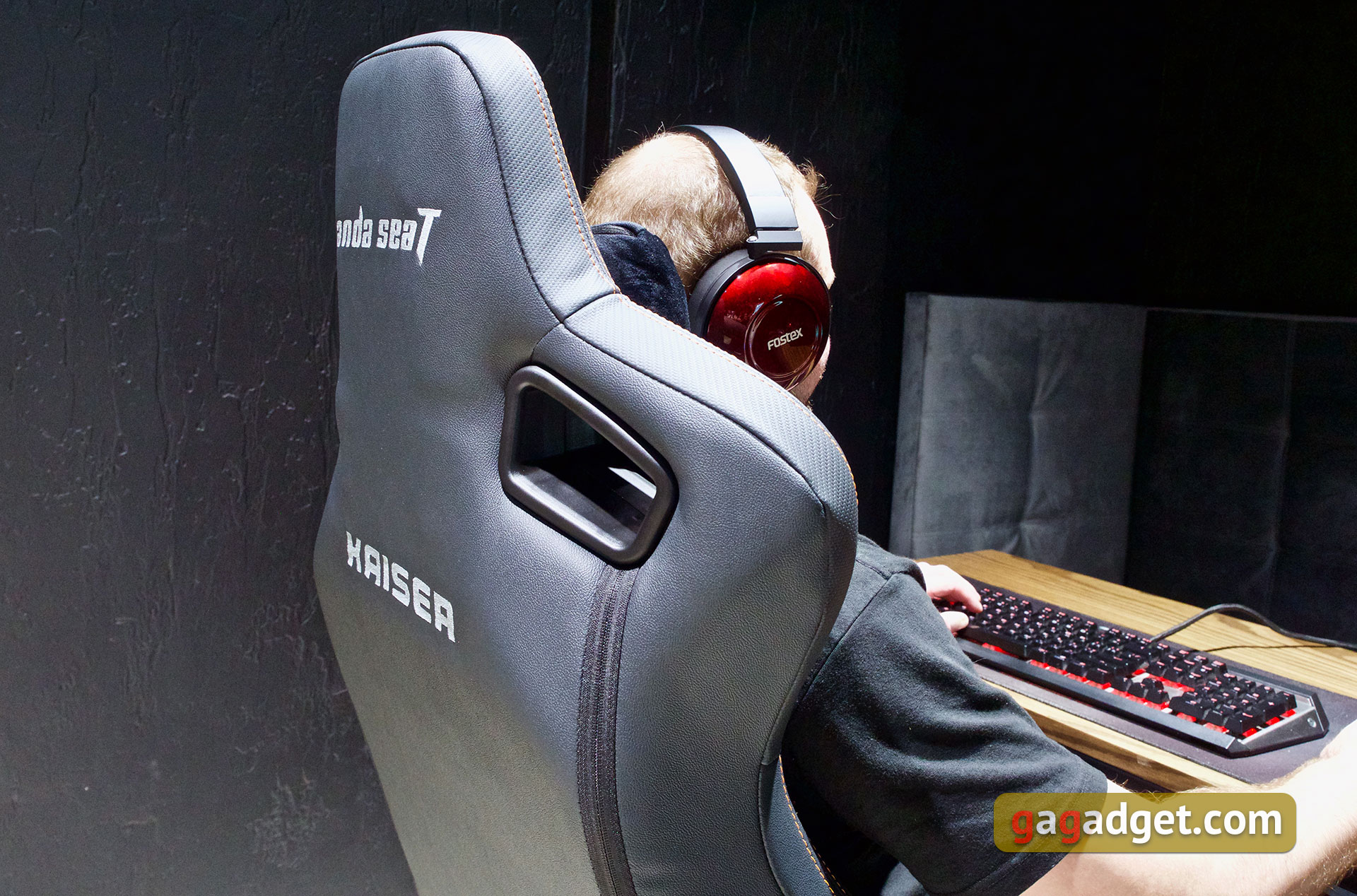 Tron do gier: recenzja fotela do gier Anda Seat Kaiser 3 XL-67