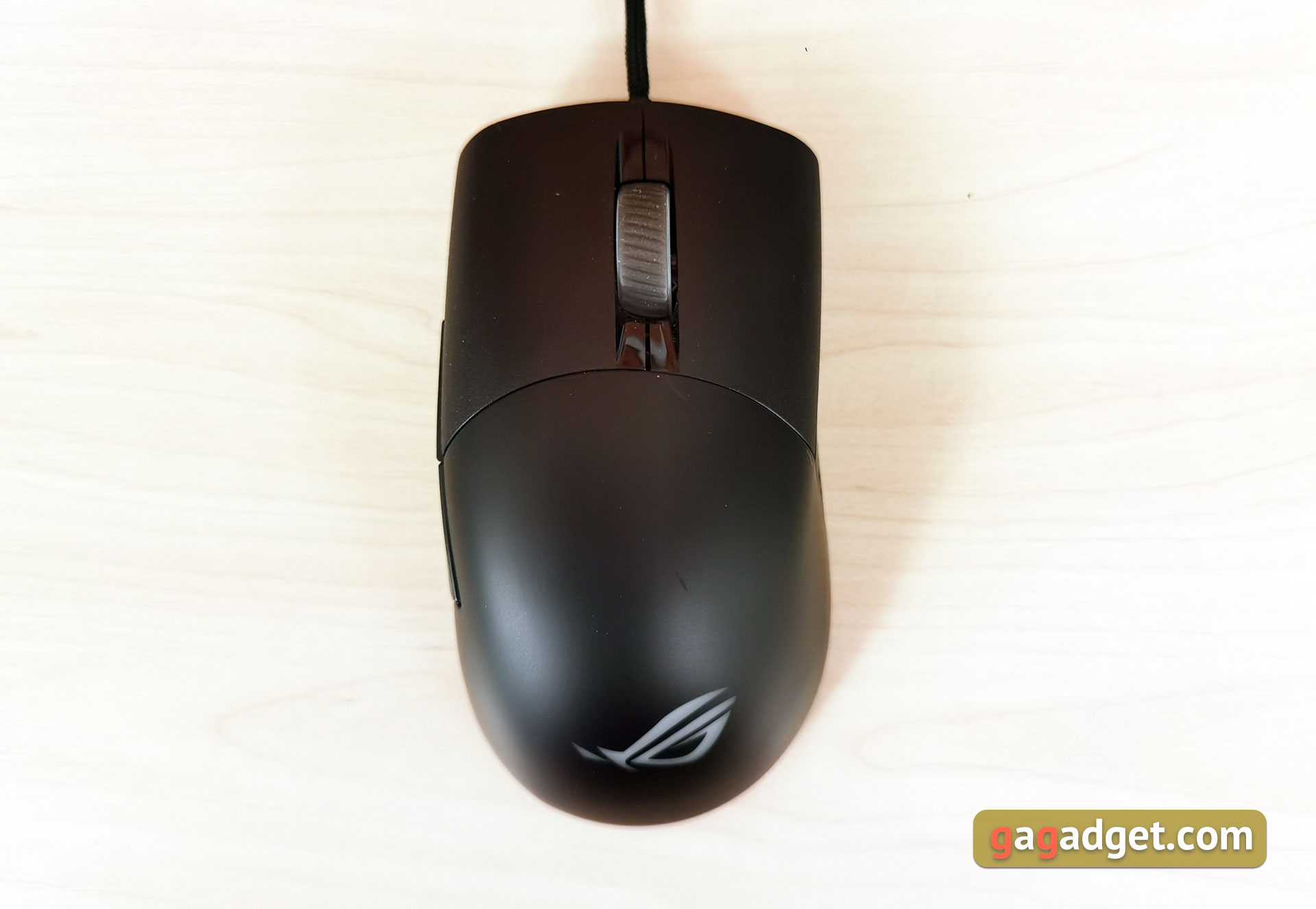 Recenzja ASUS ROG Keris: Ultralekka gamingowa mysz z szybkim czujnikiem -7