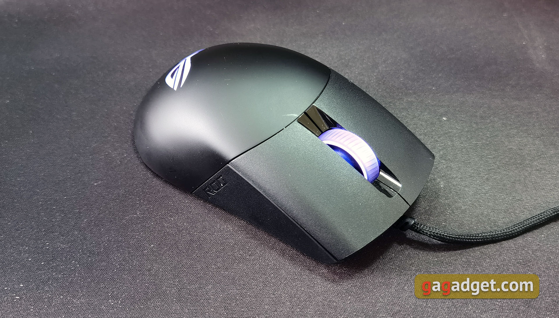 Recenzja ASUS ROG Keris: Ultralekka gamingowa mysz z szybkim czujnikiem -17