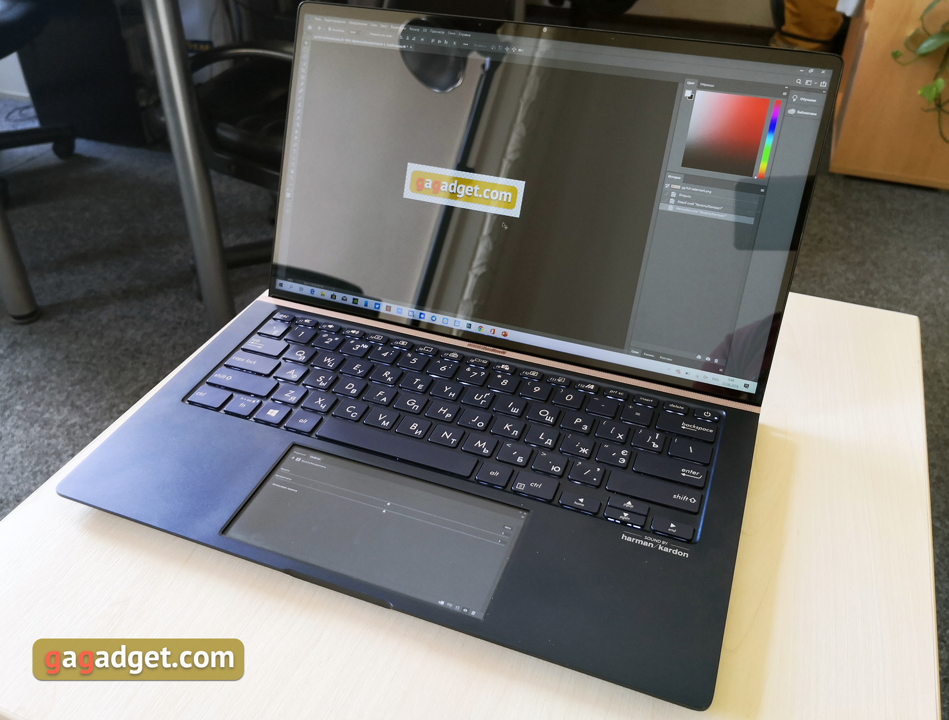 Recenzja ASUS ZenBook 14 UX434FN: ultraprzenośny laptop z ekranem dotykowym zamiast touchpada-29