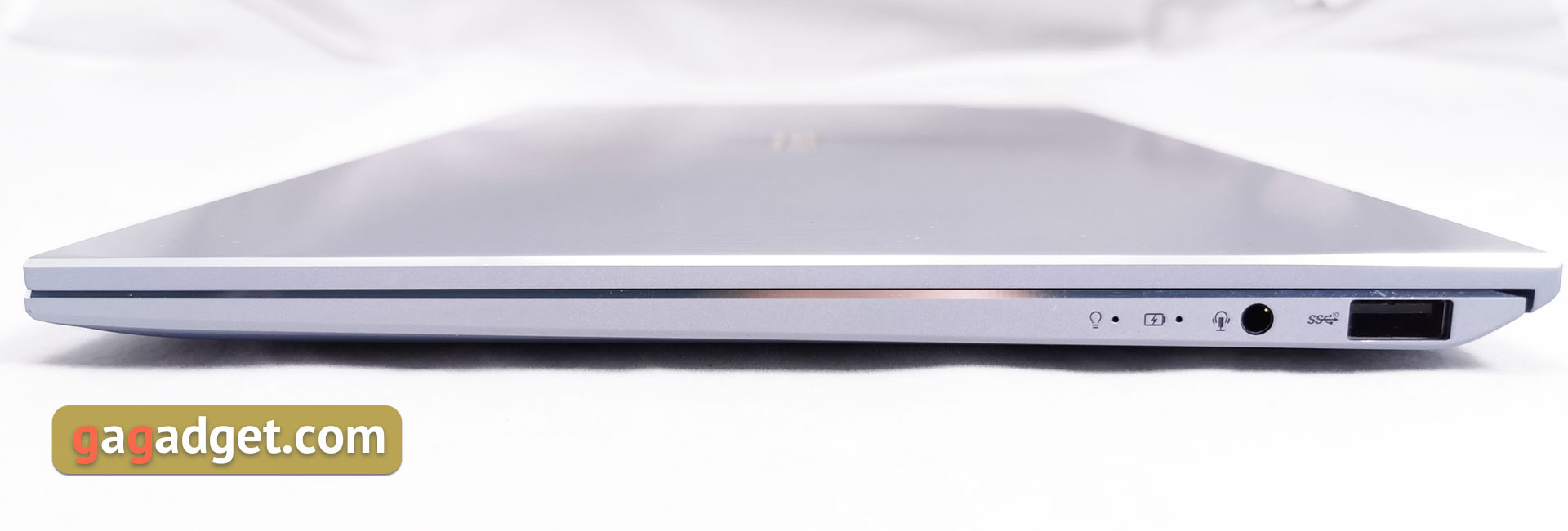 Recenzja ASUS ZenBook S13: flagowy bezramowy ultrabook z odwróconą „mono-brwią”-11