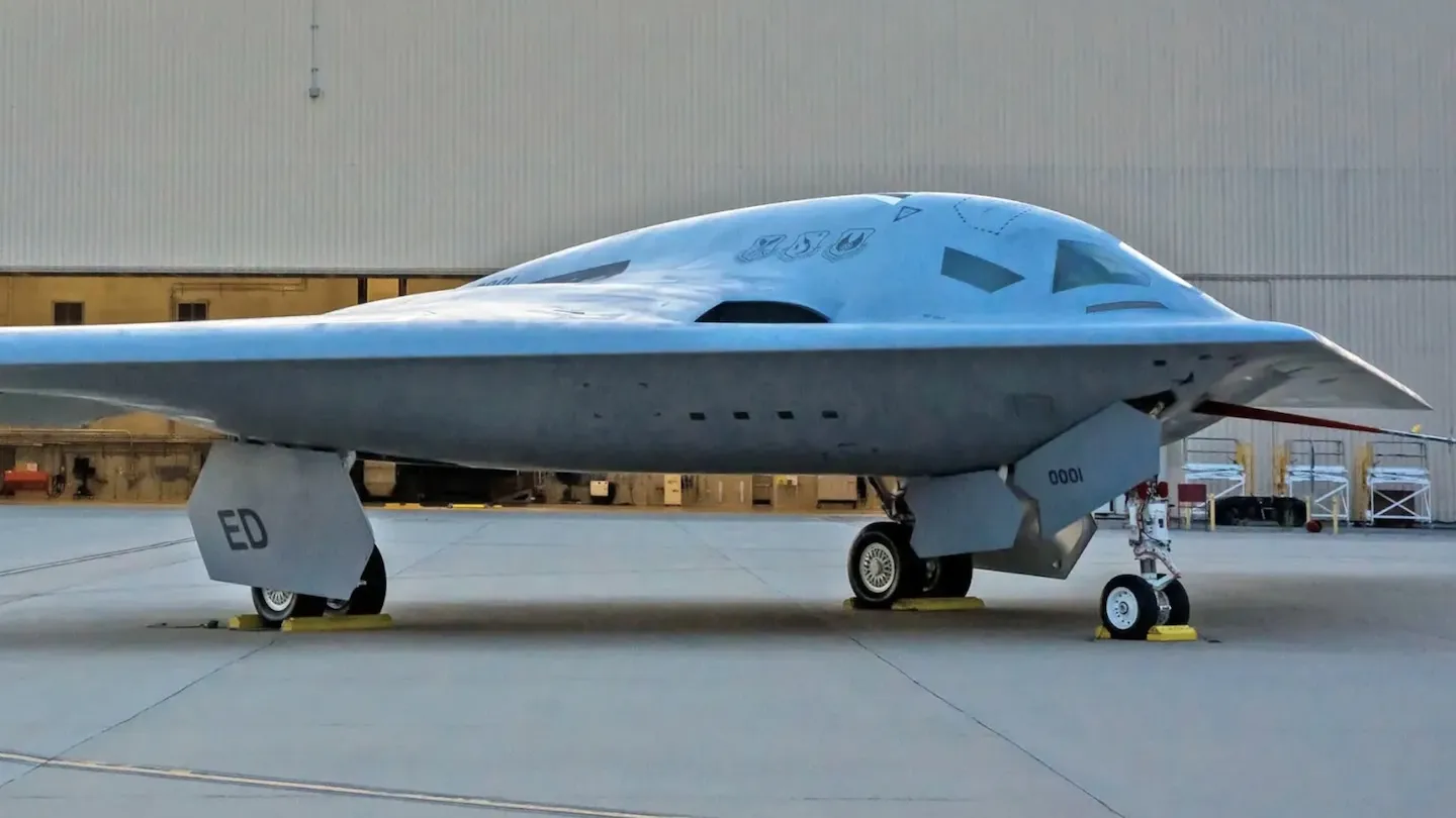 Pierwszy przedseryjny bombowiec B-21 Raider