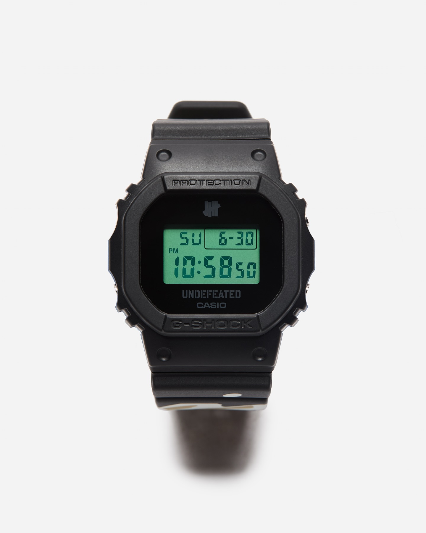 Launche Casio oraz Undefeated Launche Casio oraz Undefeated