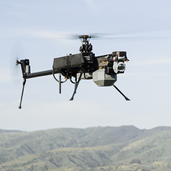 Anduril Industries zaprezentował swój innowacyjny system walki elektronicznej Pulsar, który jest montowany na ziemi, dronach i pojazdach naziemnych-4