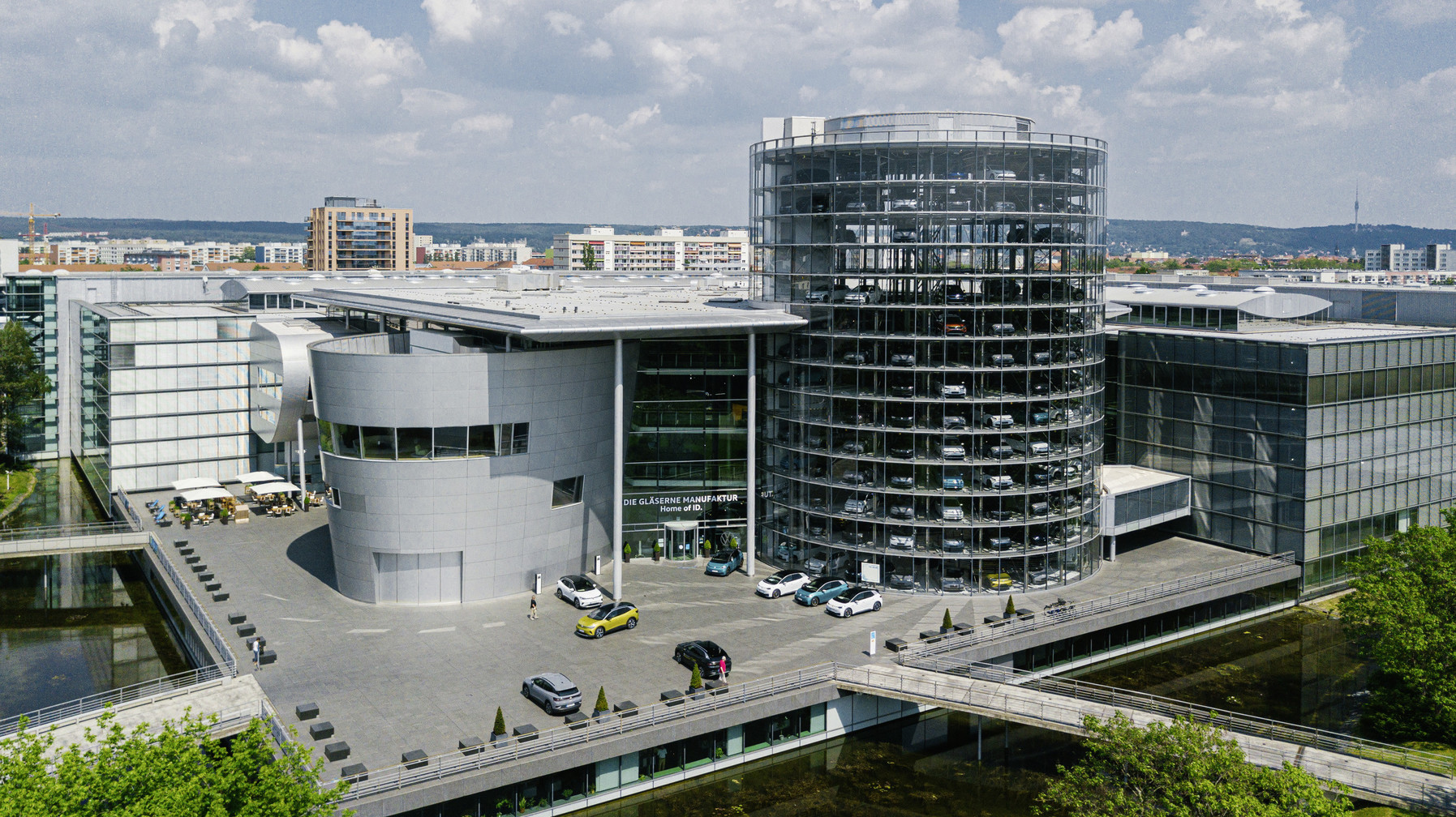 Gläserne Manufaktur w Dreźnie, produkowane przez Volkswagen AG