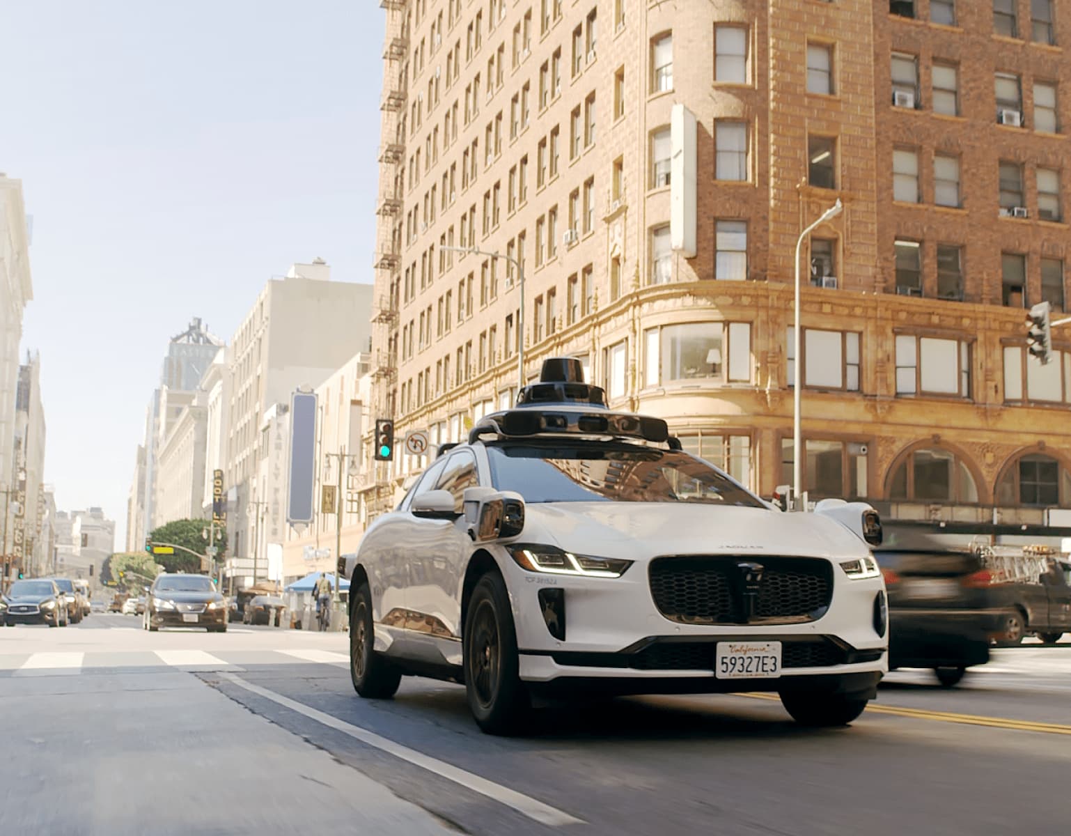 Taksówka-robot Waymo startuje w Los Angeles