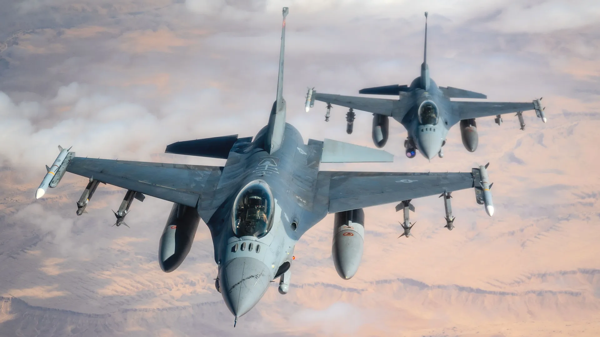 Ilustracyjne zdjęcie samolotu F-16