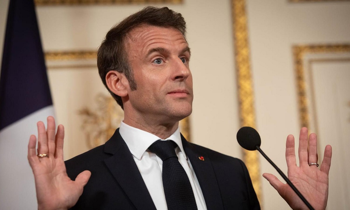 "To wszystko wina gier wideo" - prezydent Emmanuel Macron znalazł przyczynę zamieszek, które ogarnęły Francję