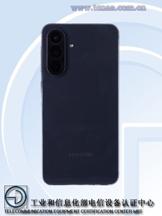 Samsung Galaxy A56 pod różnymi kątami