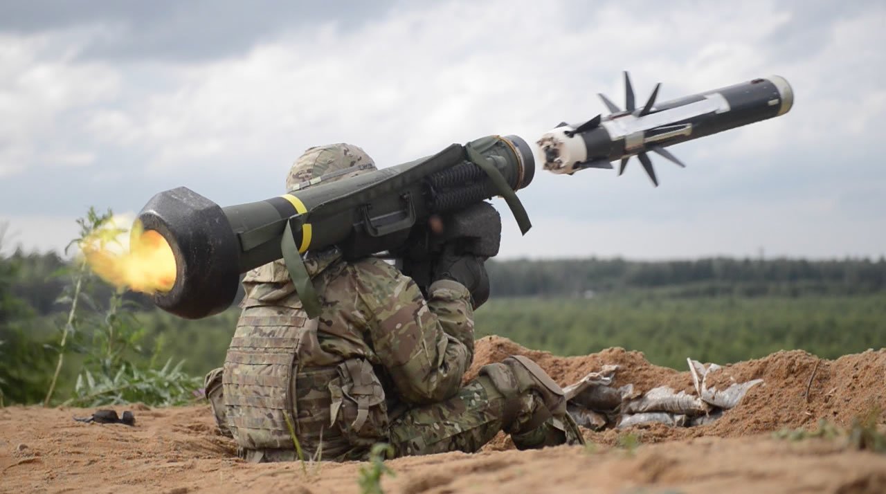 Ilustracja przedstawiająca pocisk Javelin