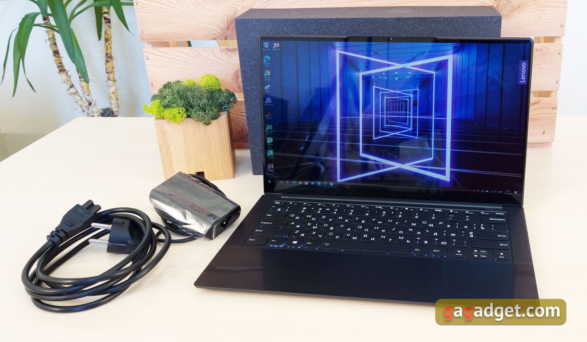 Recenzja laptopa Lenovo Yoga Slim 9i: Business Command Center-3